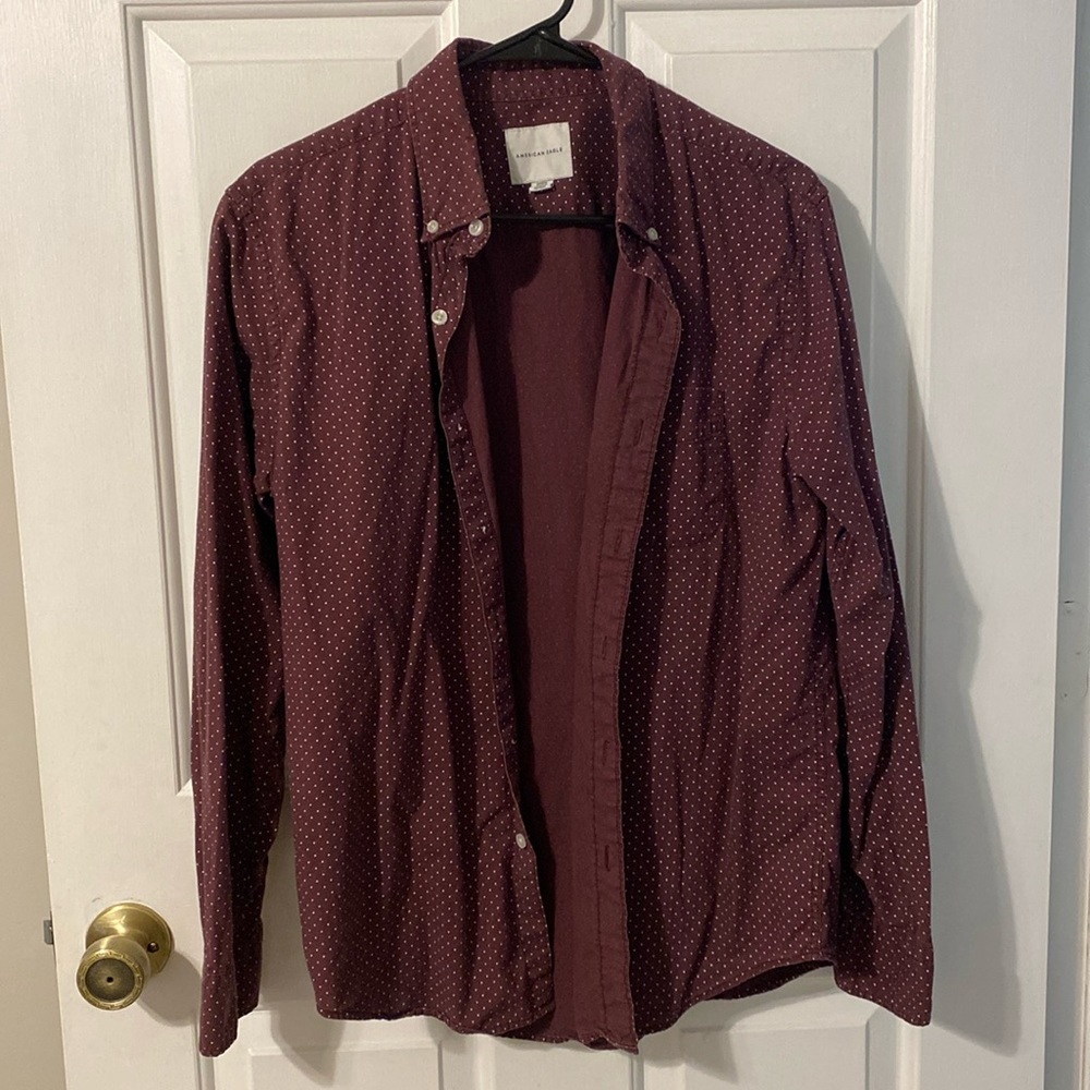 American Eagle long sleeve button down maroon with white dot pattern size M
